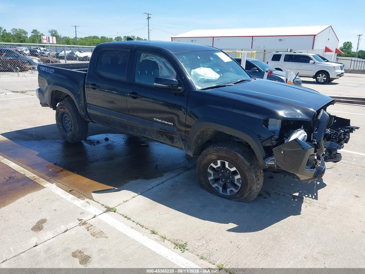 3TMCZ5AN7PM****** · 2023 TOYOTA TACOMA TRD OFF ROAD