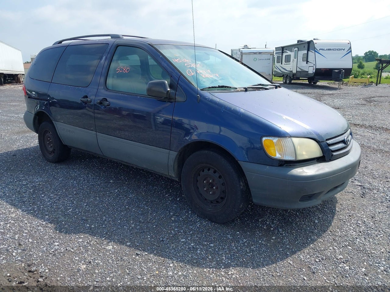 4T3ZF13C42U****** · 2002 TOYOTA SIENNA LE