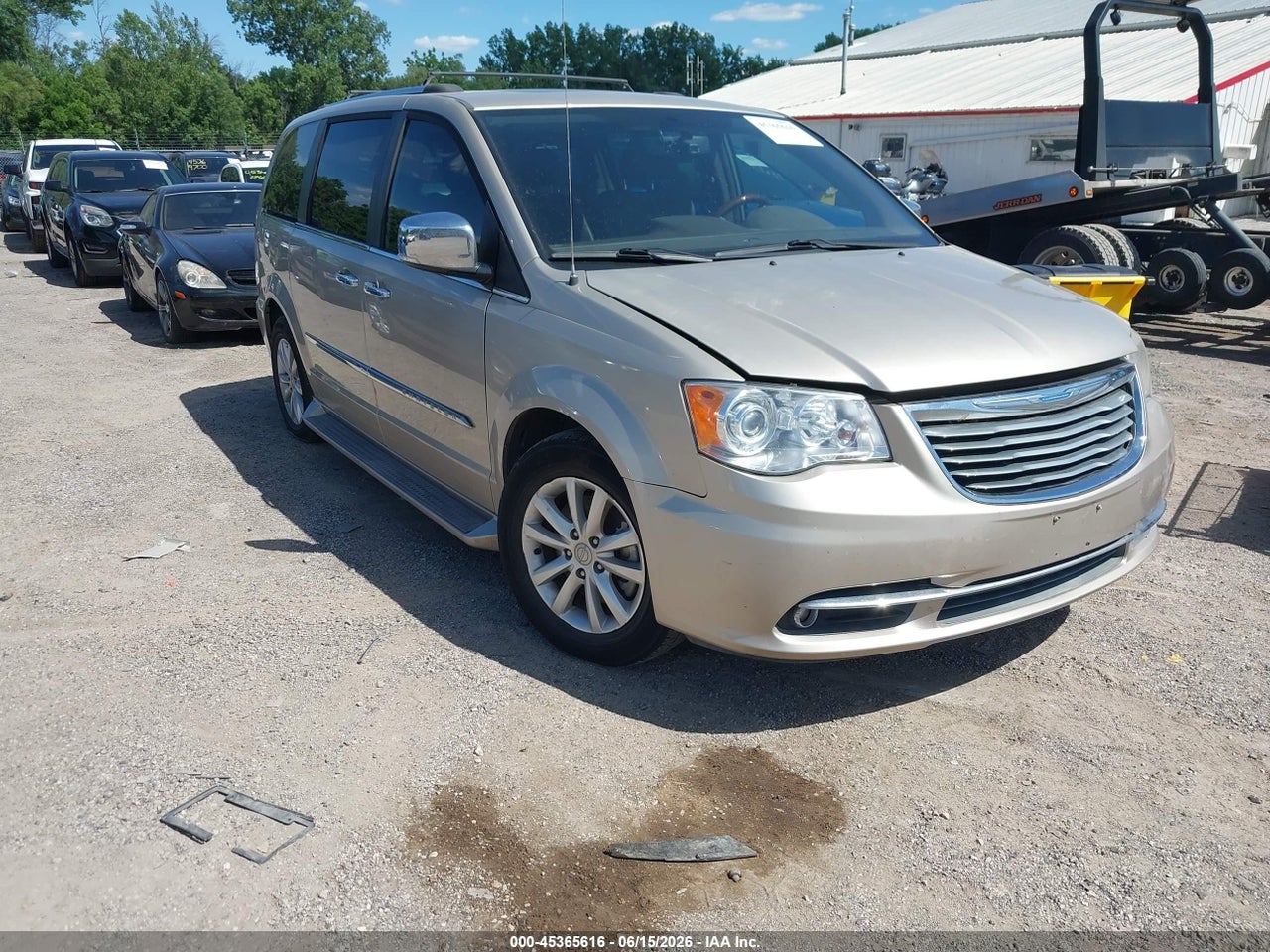 2C4RC1GG5GR****** · 2016 CHRYSLER TOWN &amp; COUNTRY LIMITED PLATINUM