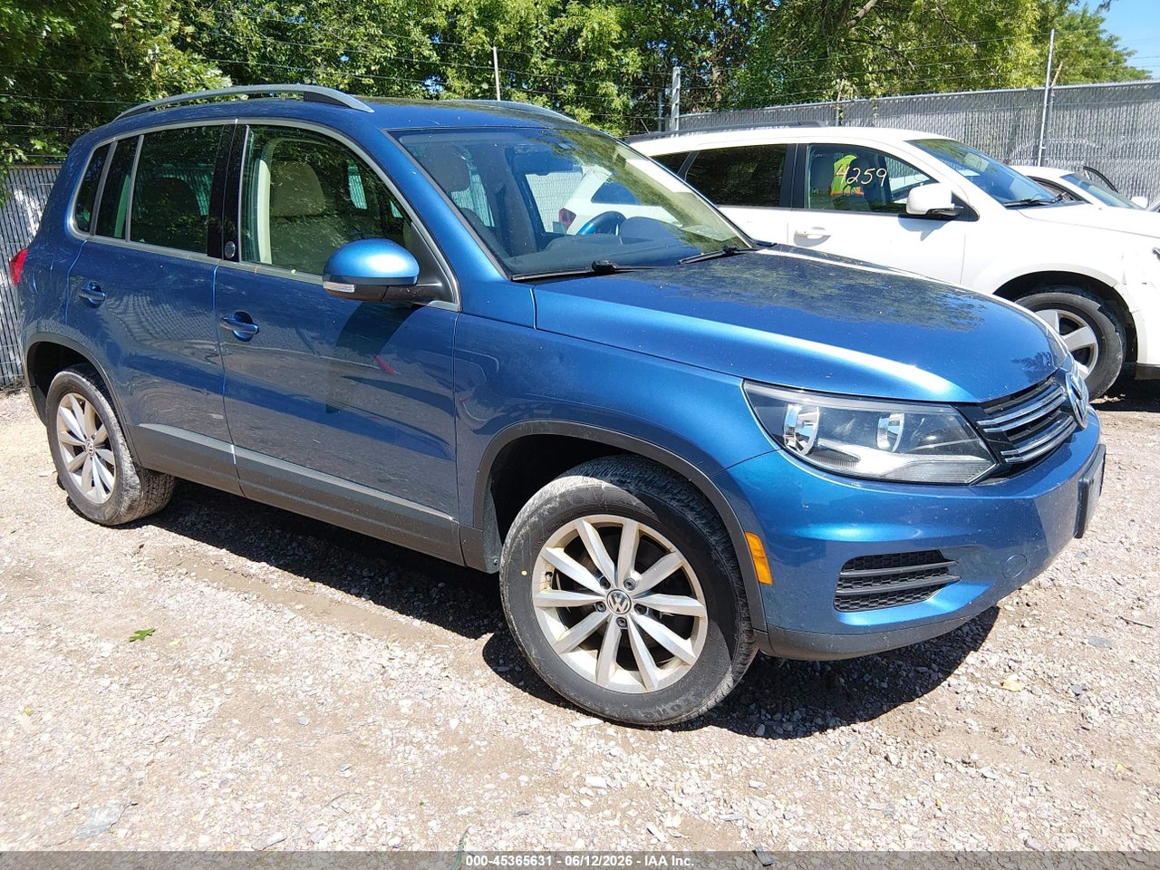 WVGSV7AX3HW****** · 2017 VOLKSWAGEN TIGUAN 2.0T WOLFSBURG EDITION