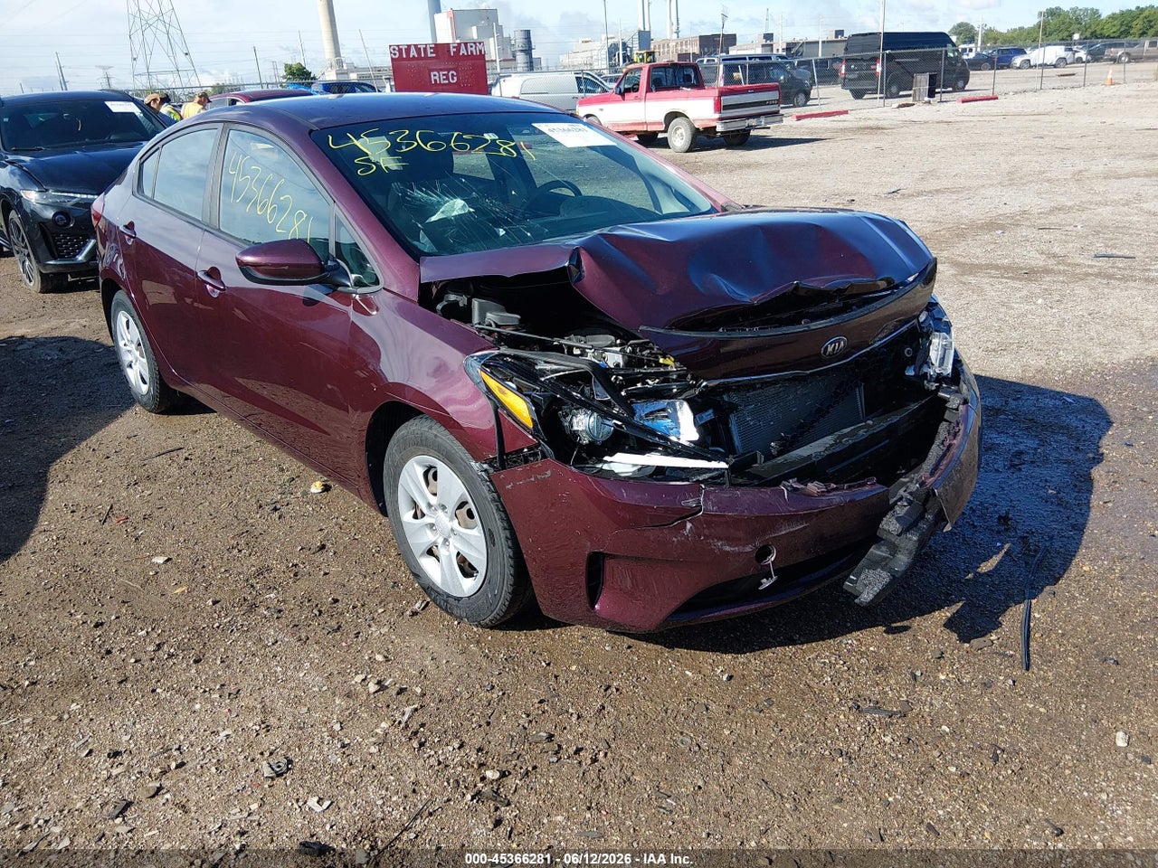 3KPFK4A78HE****** · 2017 KIA FORTE LX