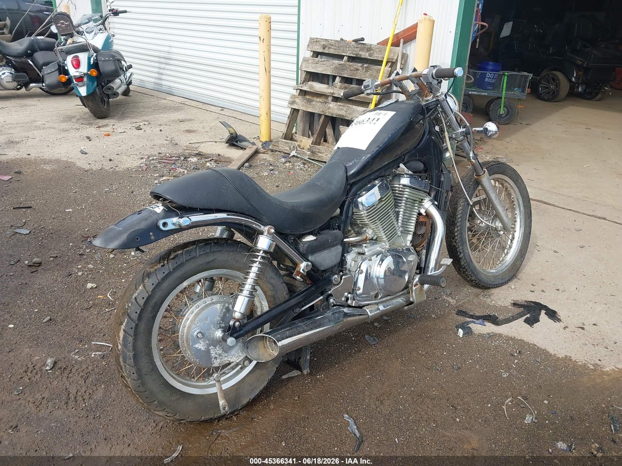 1986 SUZUKI VS700 · 4/11