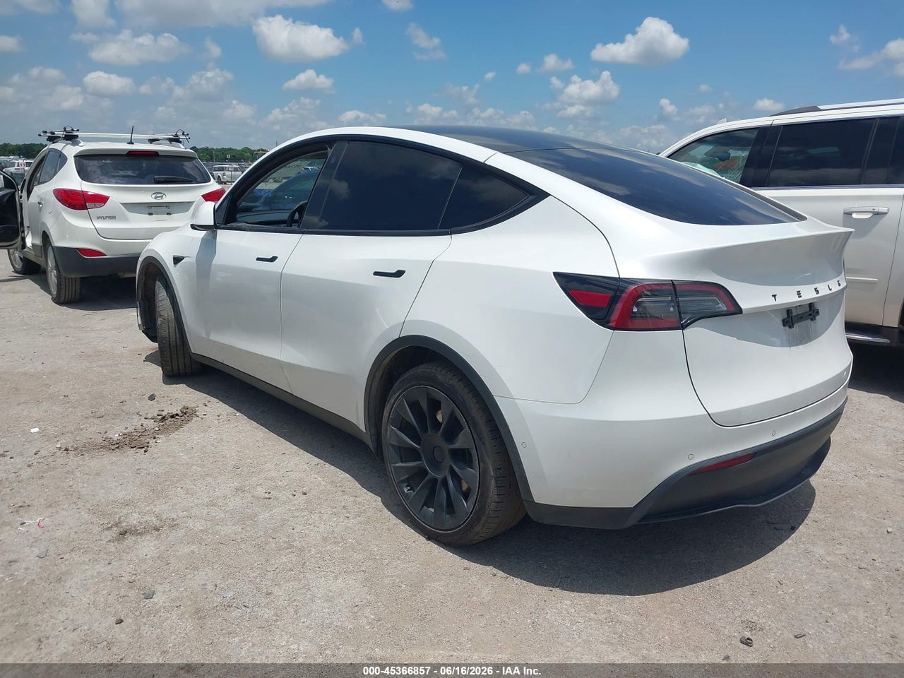 2021 TESLA MODEL Y LONG RANGE DUAL MOTOR ALL-WHEEL DRIVE · 3/10