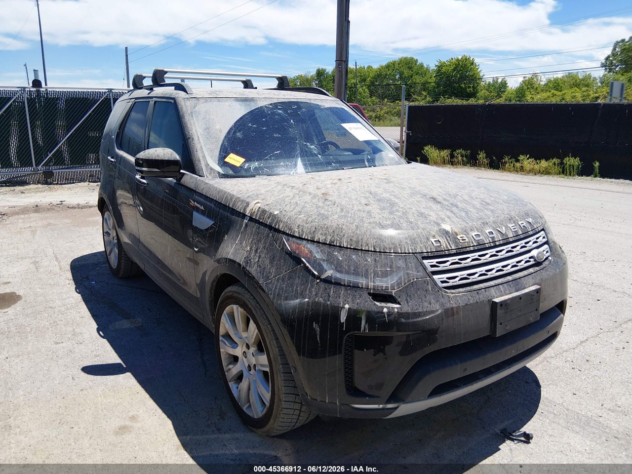 SALRHBBVXHA****** · 2017 LAND ROVER DISCOVERY HSE LUXURY