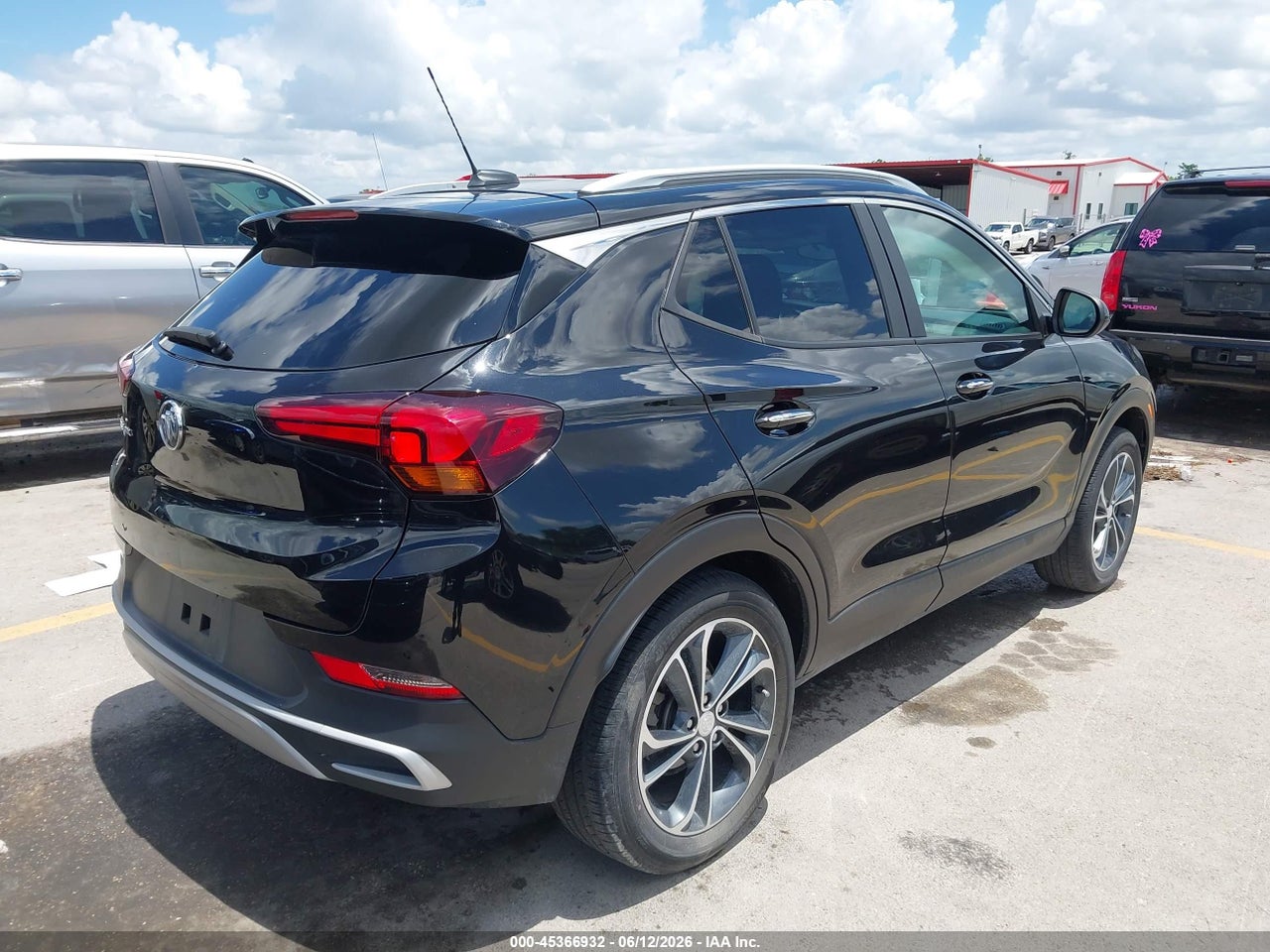 2023 BUICK ENCORE GX SELECT FWD · 4/11