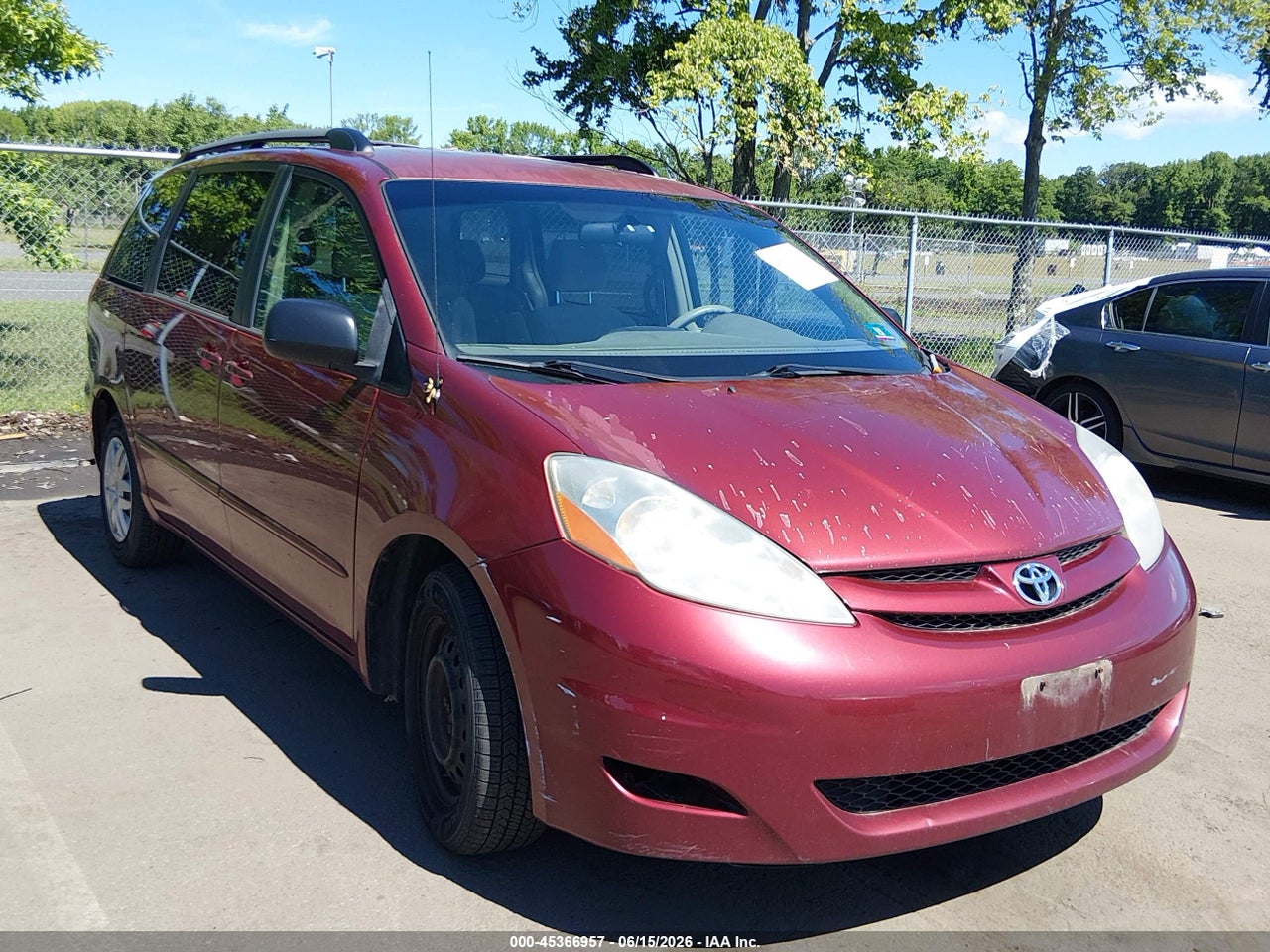 5TDZK23C77S****** · 2007 TOYOTA SIENNA LE