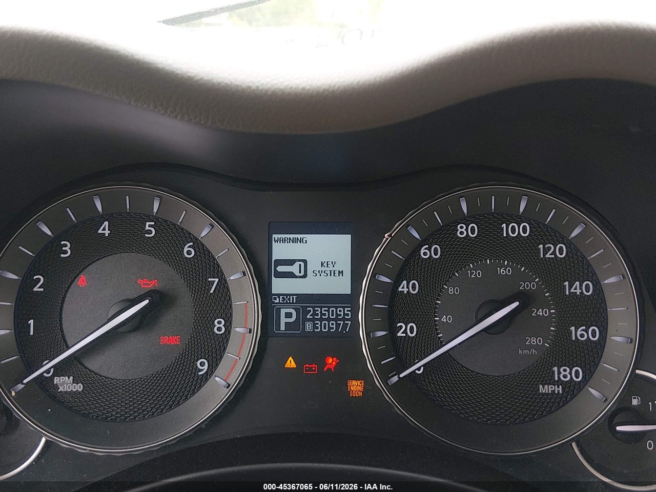 2011 INFINITI M37 · 6/11