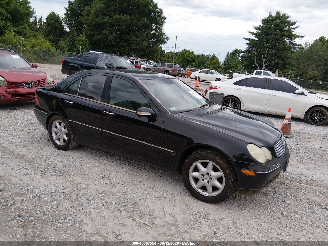 WDBRF61J82F****** · 2002 MERCEDES-BENZ C 240