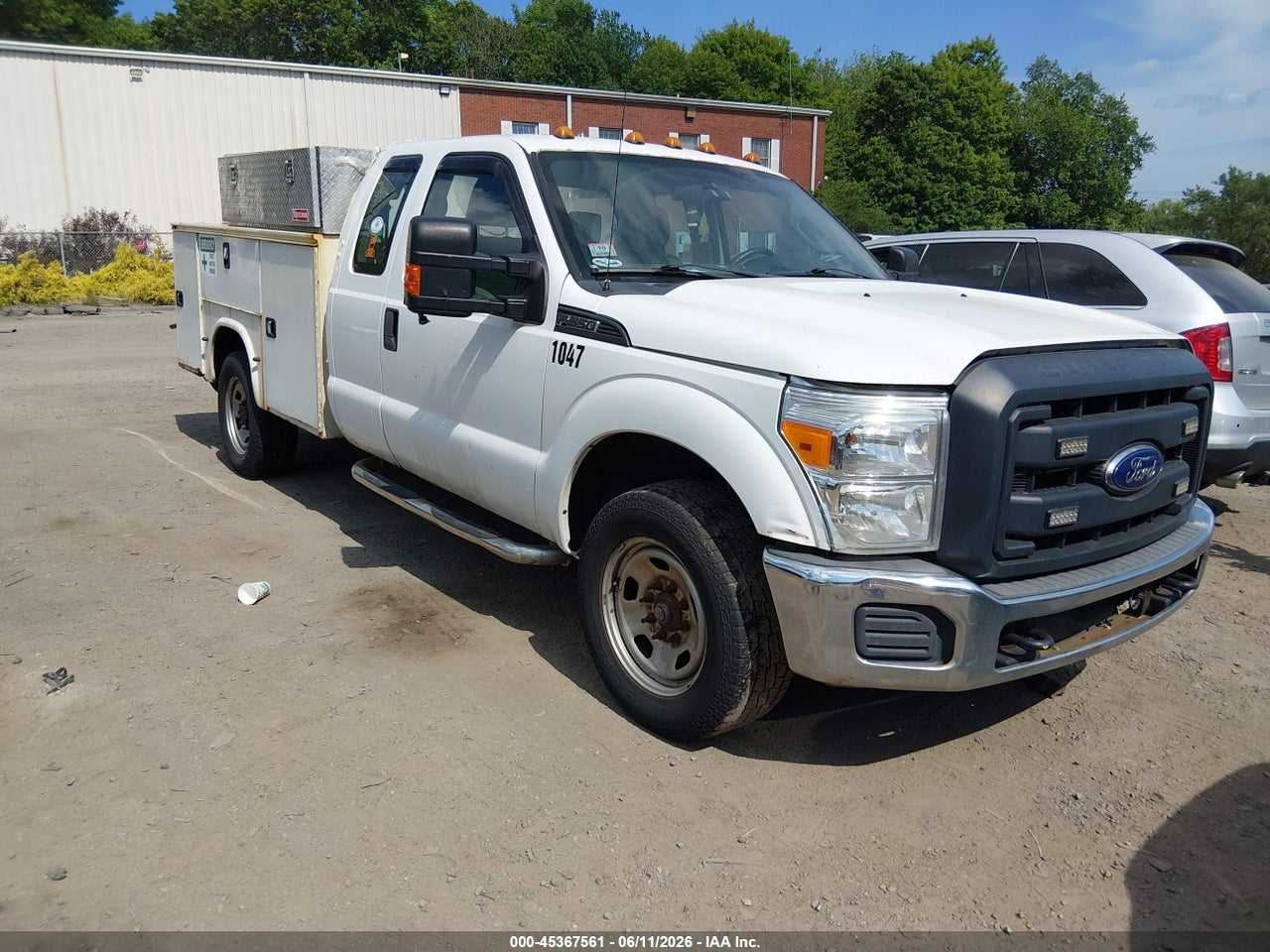 1FD8X3E64GE****** · 2016 FORD F-350 CHASSIS XL