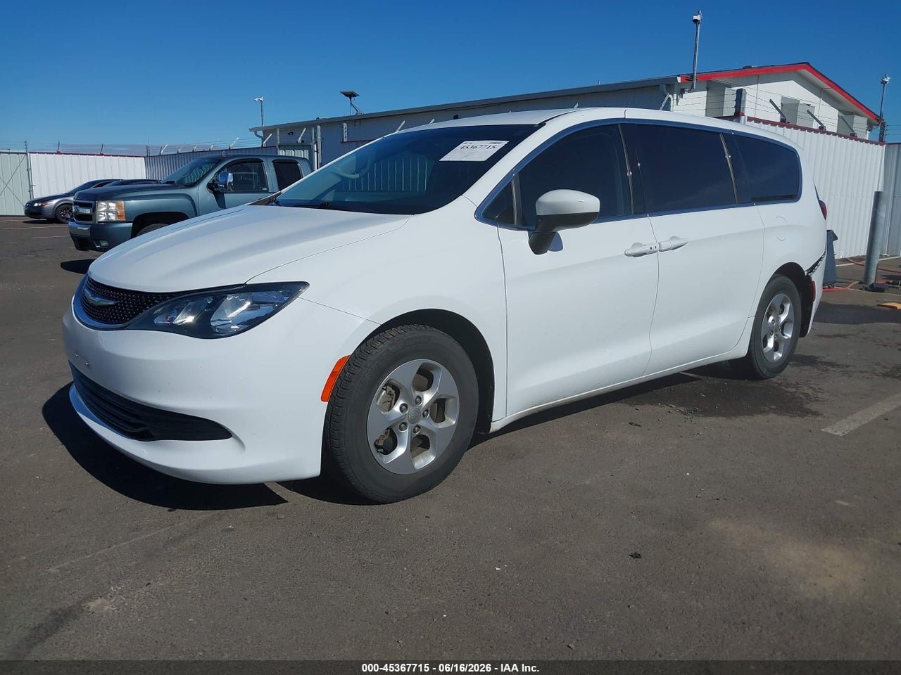 2017 CHRYSLER PACIFICA LX · 2/11