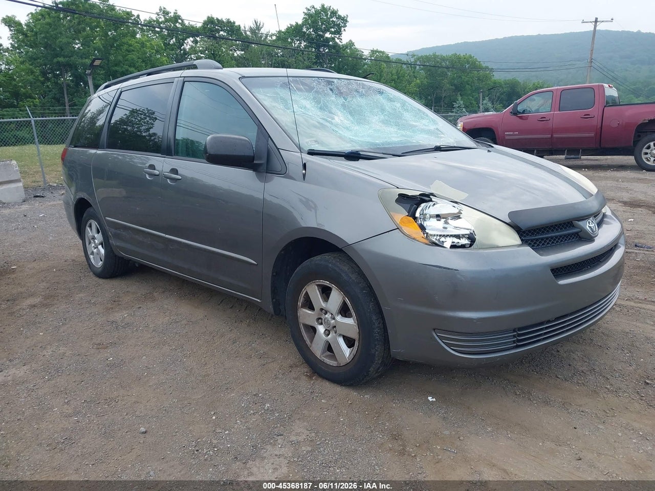 5TDZA23C05S****** · 2005 TOYOTA SIENNA LE