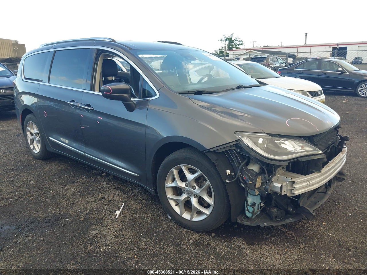 2C4RC1EG9KR****** · 2019 CHRYSLER PACIFICA TOURING L PLUS