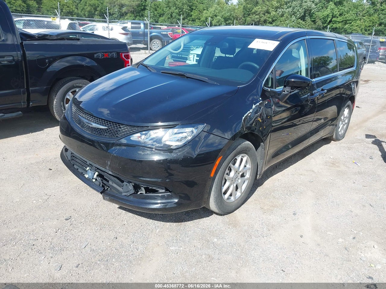 2024 CHRYSLER VOYAGER LX · 2/11