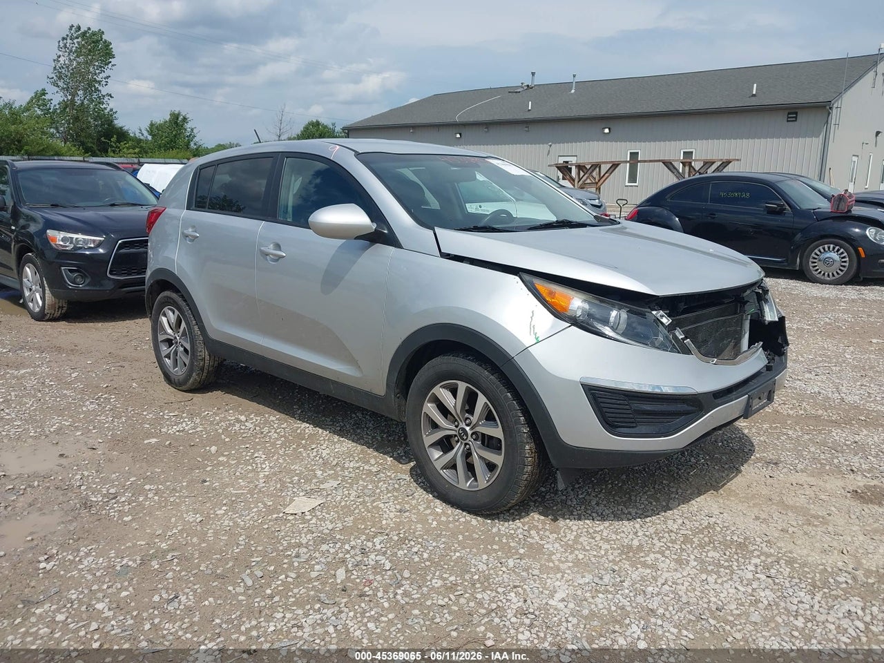 KNDPB3AC2G7****** · 2016 KIA SPORTAGE LX