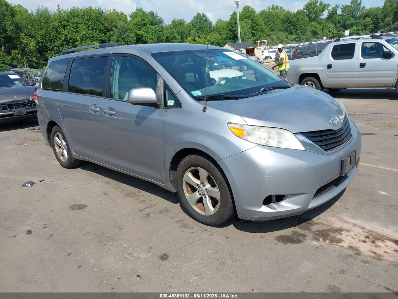 5TDKK3DC4DS****** · 2013 TOYOTA SIENNA LE V6 8 PASSENGER