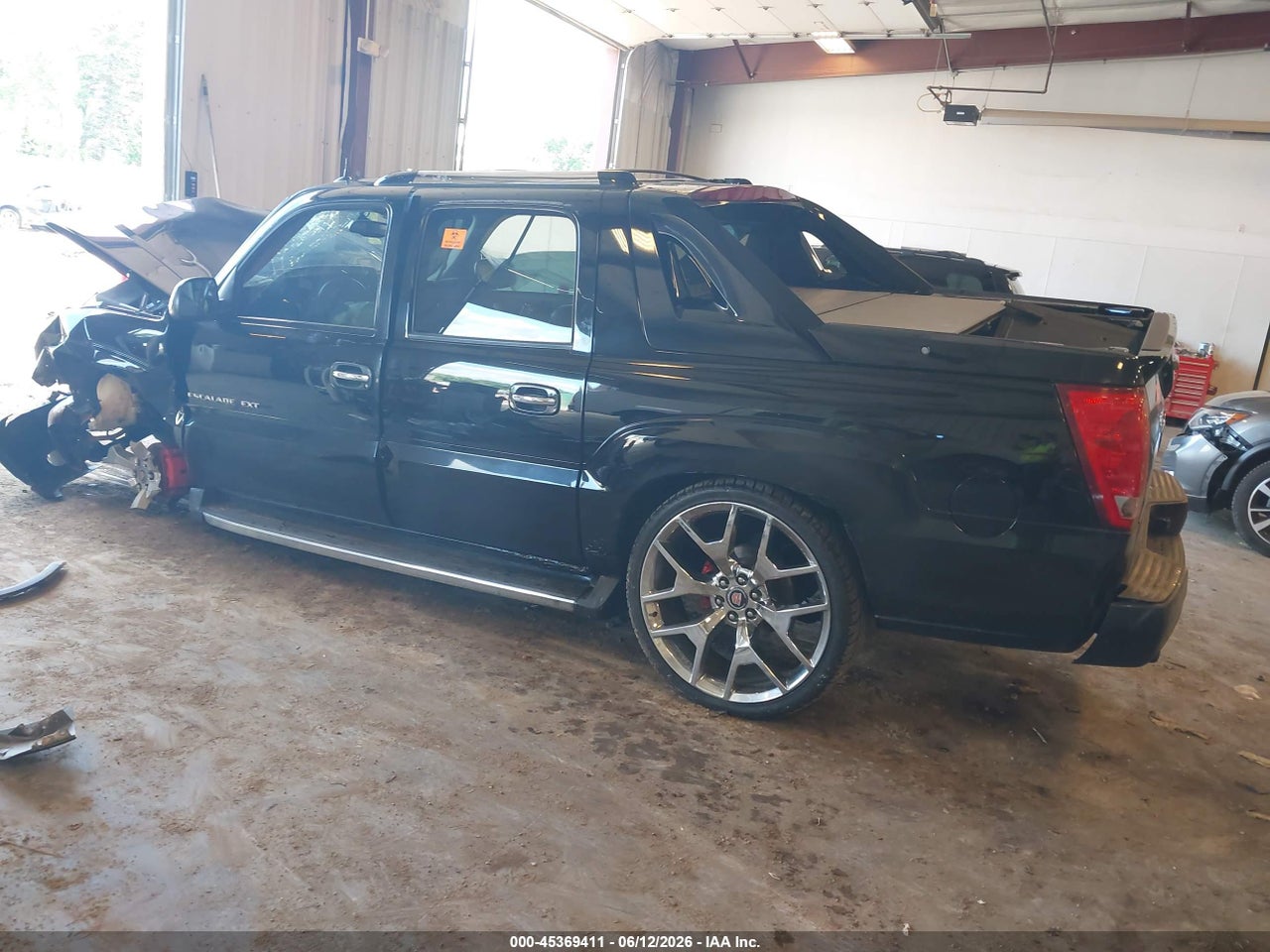 2004 CADILLAC ESCALADE EXT STANDARD · 3/11
