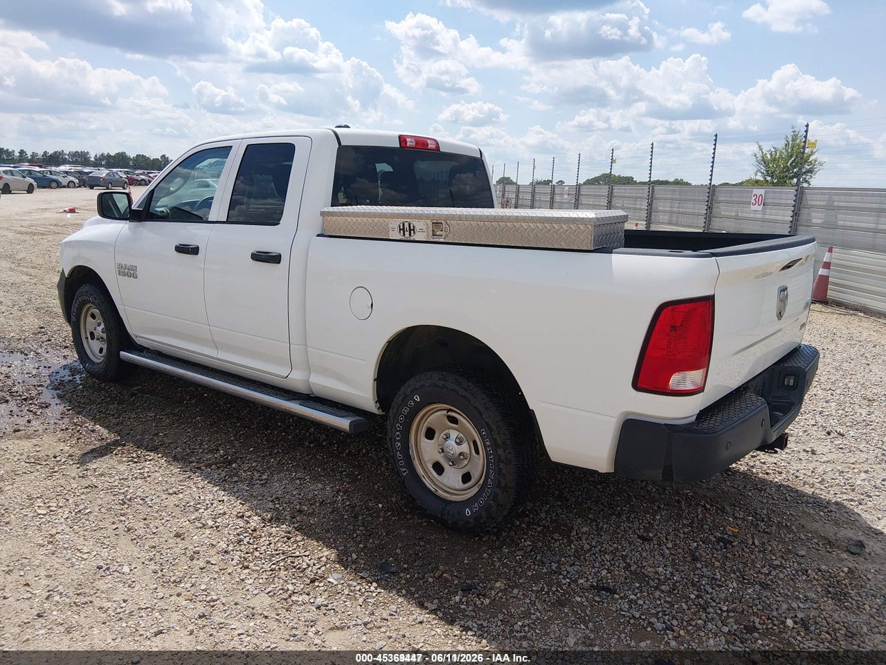 2017 RAM 1500 TRADESMAN  4X4 6'4 BOX · 3/11