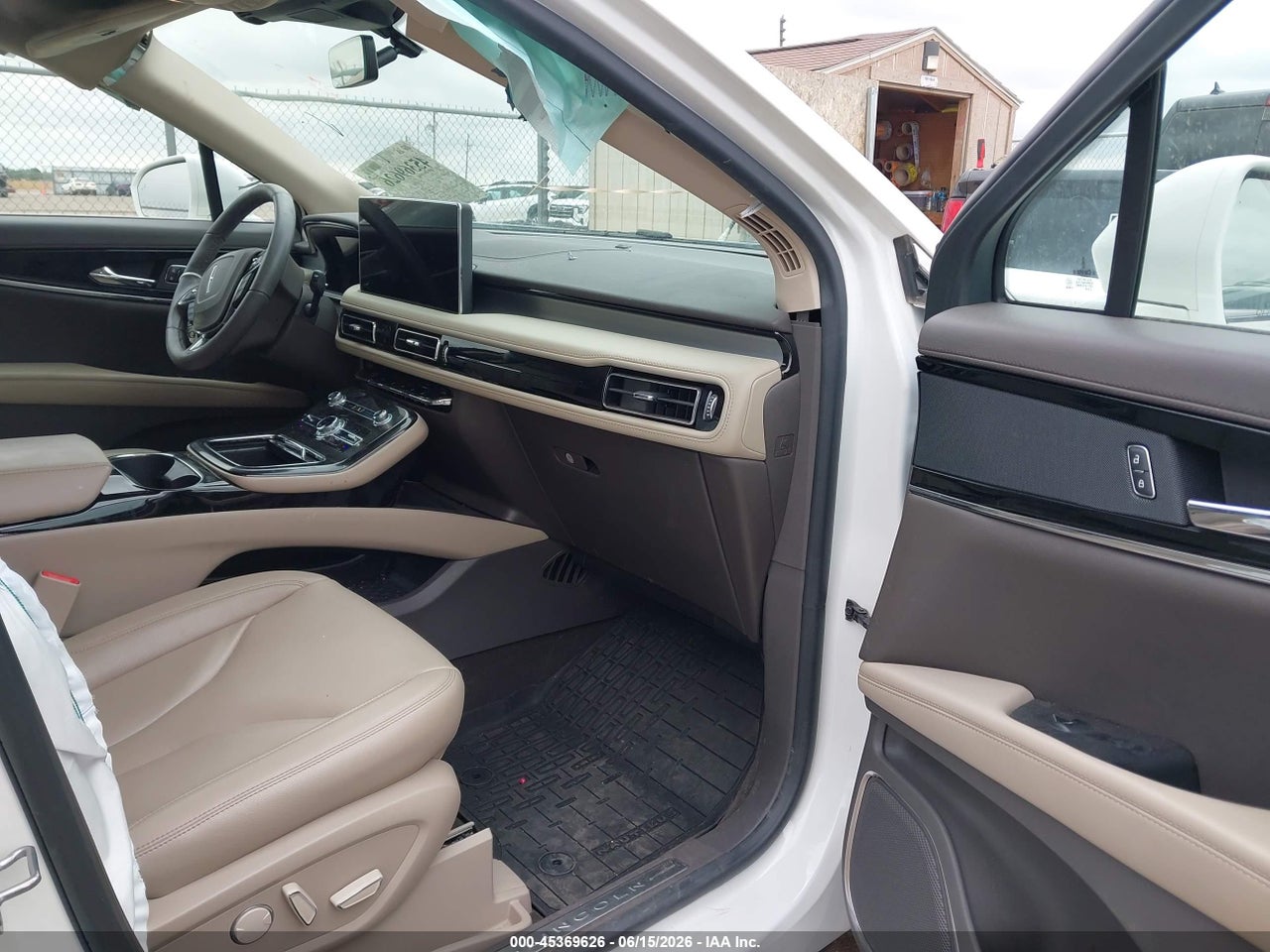 2022 LINCOLN NAUTILUS STANDARD · 5/11