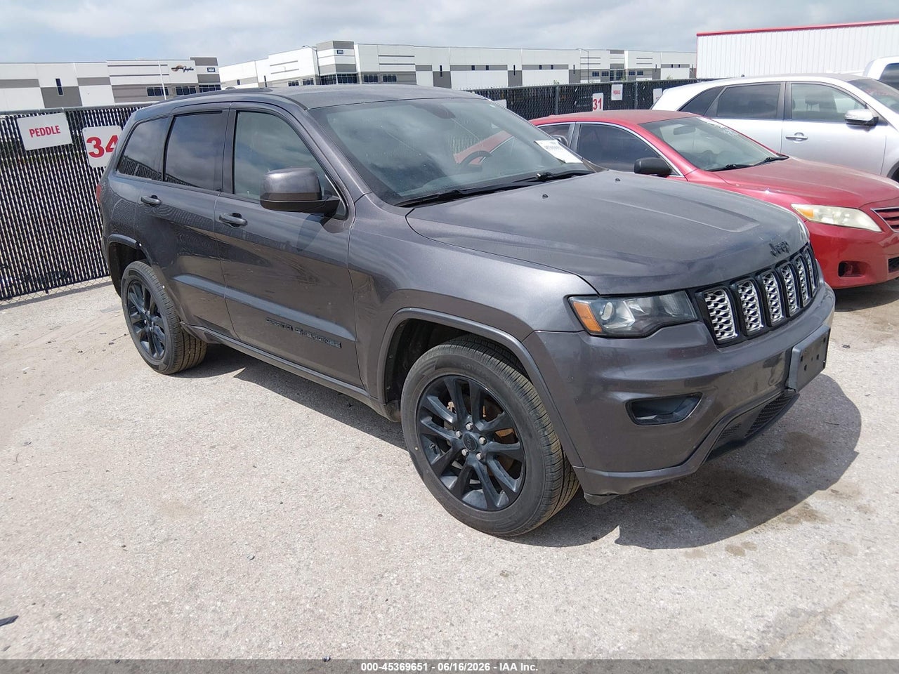 1C4RJFAG8KC****** · 2019 JEEP GRAND CHEROKEE ALTITUDE 4X4
