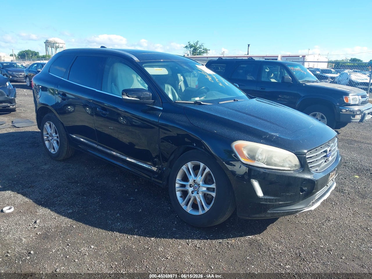 YV440MDK7F2****** · 2015 VOLVO XC60 T5 PREMIER