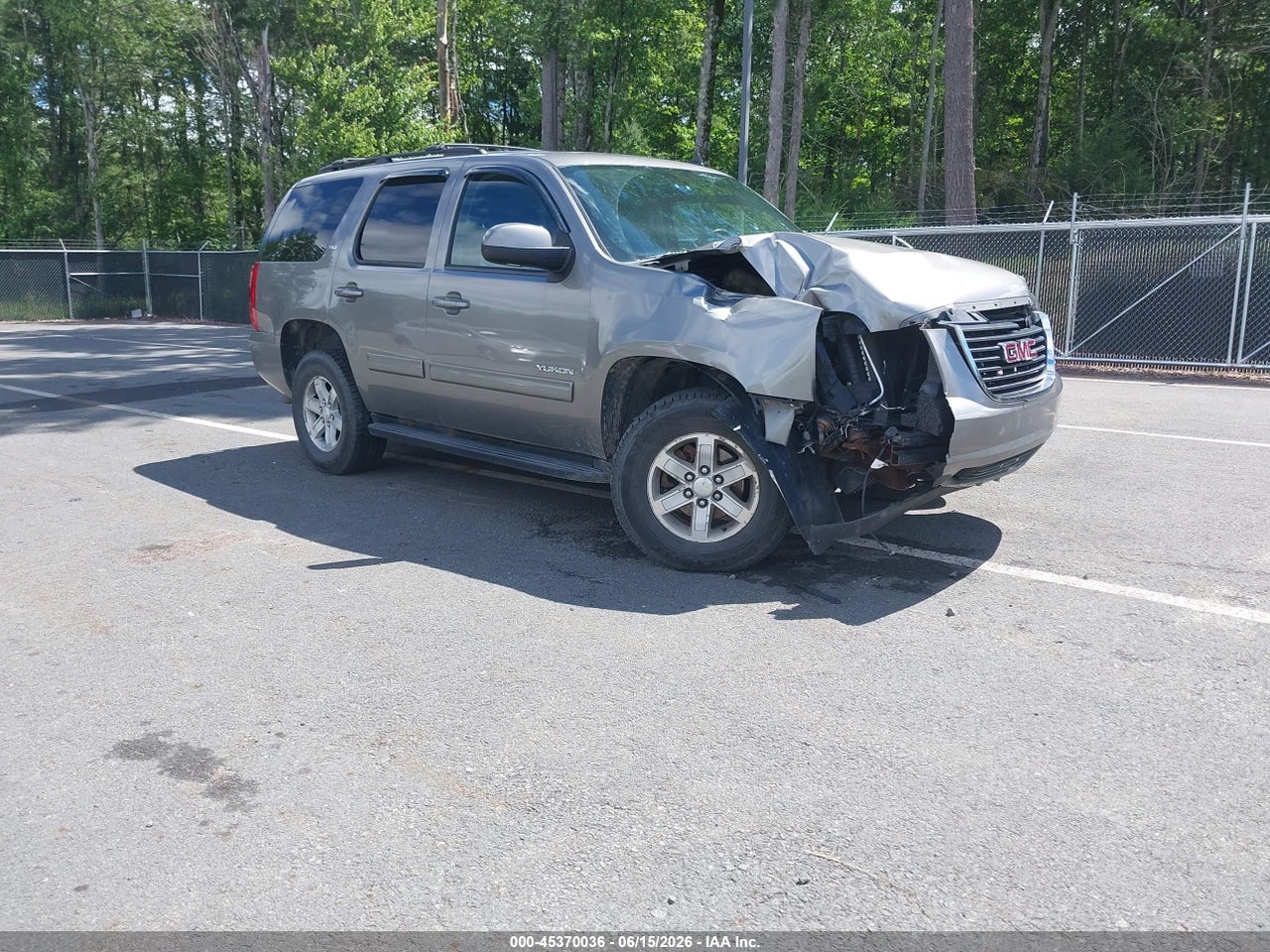 1GKS2CE04CR****** · 2012 GMC YUKON SLT