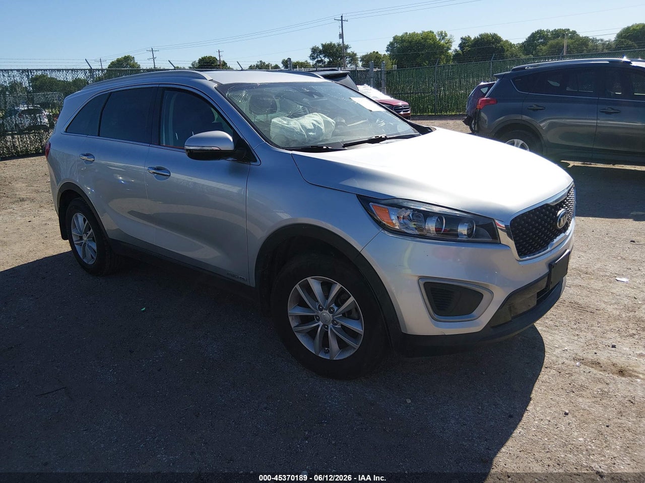 5XYPGDA59JG****** · 2018 KIA SORENTO 3.3L LX