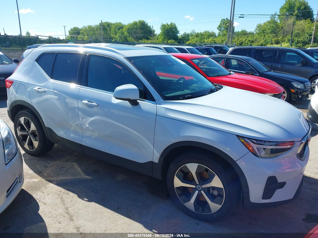 YV4L12UK0R2****** · 2024 VOLVO XC40 B5 CORE BRIGHT THEME