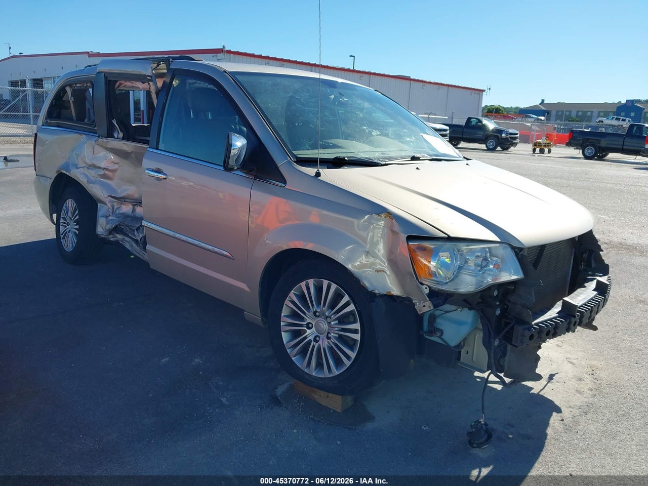 2C4RC1CG3DR****** · 2013 CHRYSLER TOWN &amp; COUNTRY TOURING-L