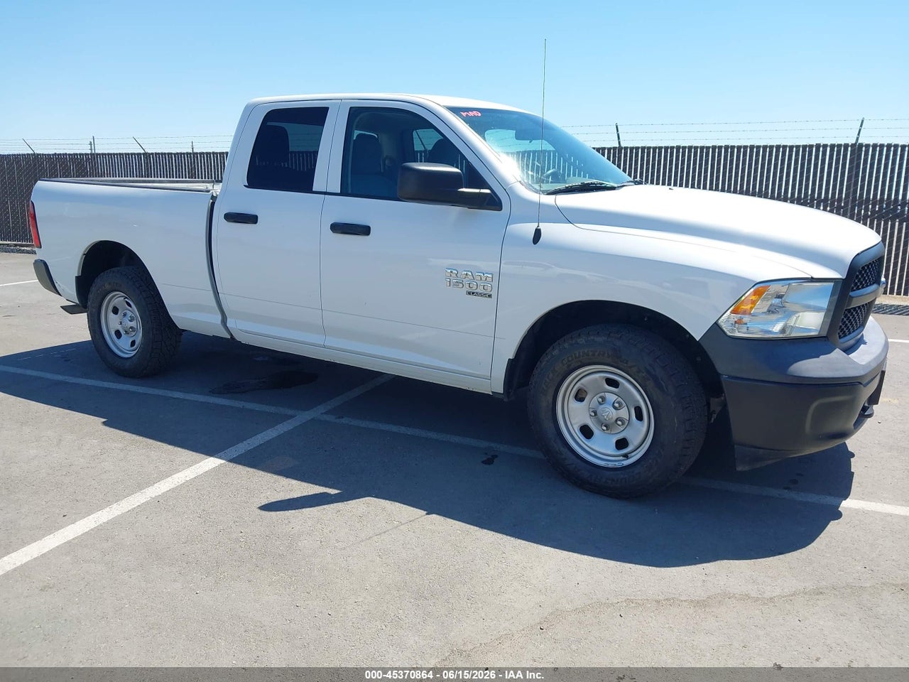 1C6RR7FG6KS****** · 2019 RAM 1500 CLASSIC TRADESMAN  4X4 6'4 BOX