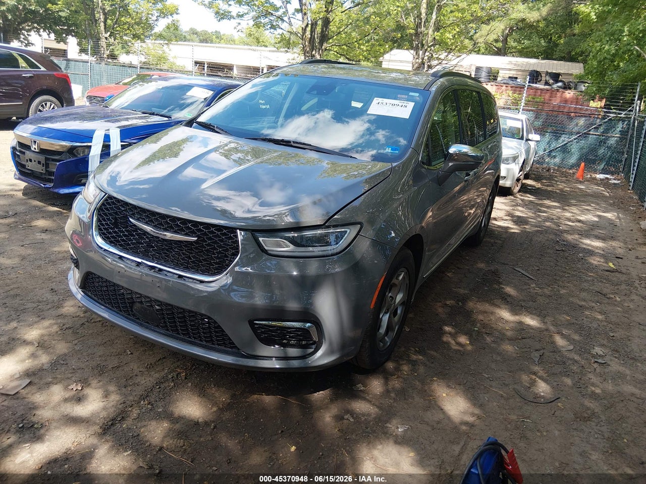 2022 CHRYSLER PACIFICA LIMITED · 2/11