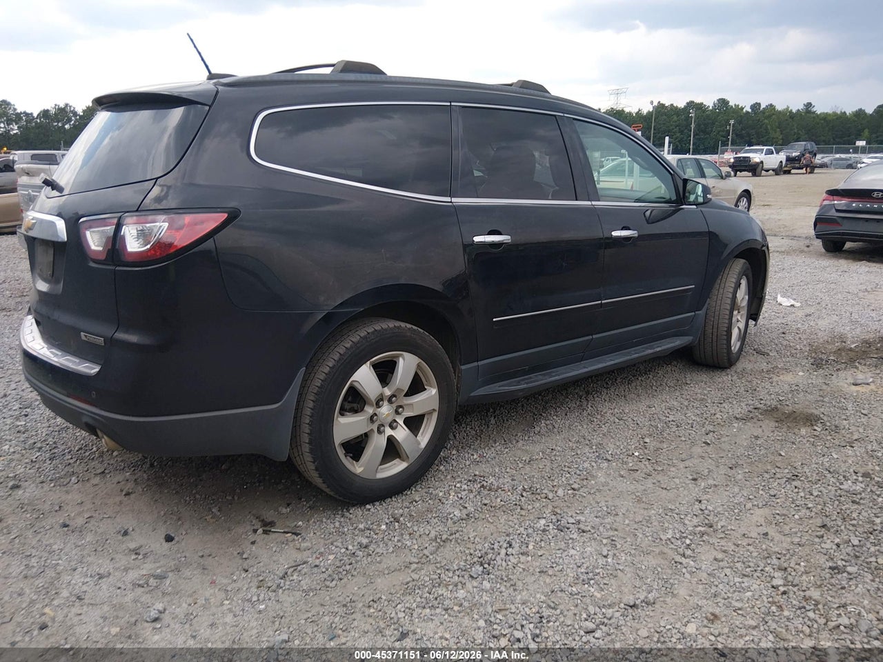 2017 CHEVROLET TRAVERSE PREMIER · 4/11