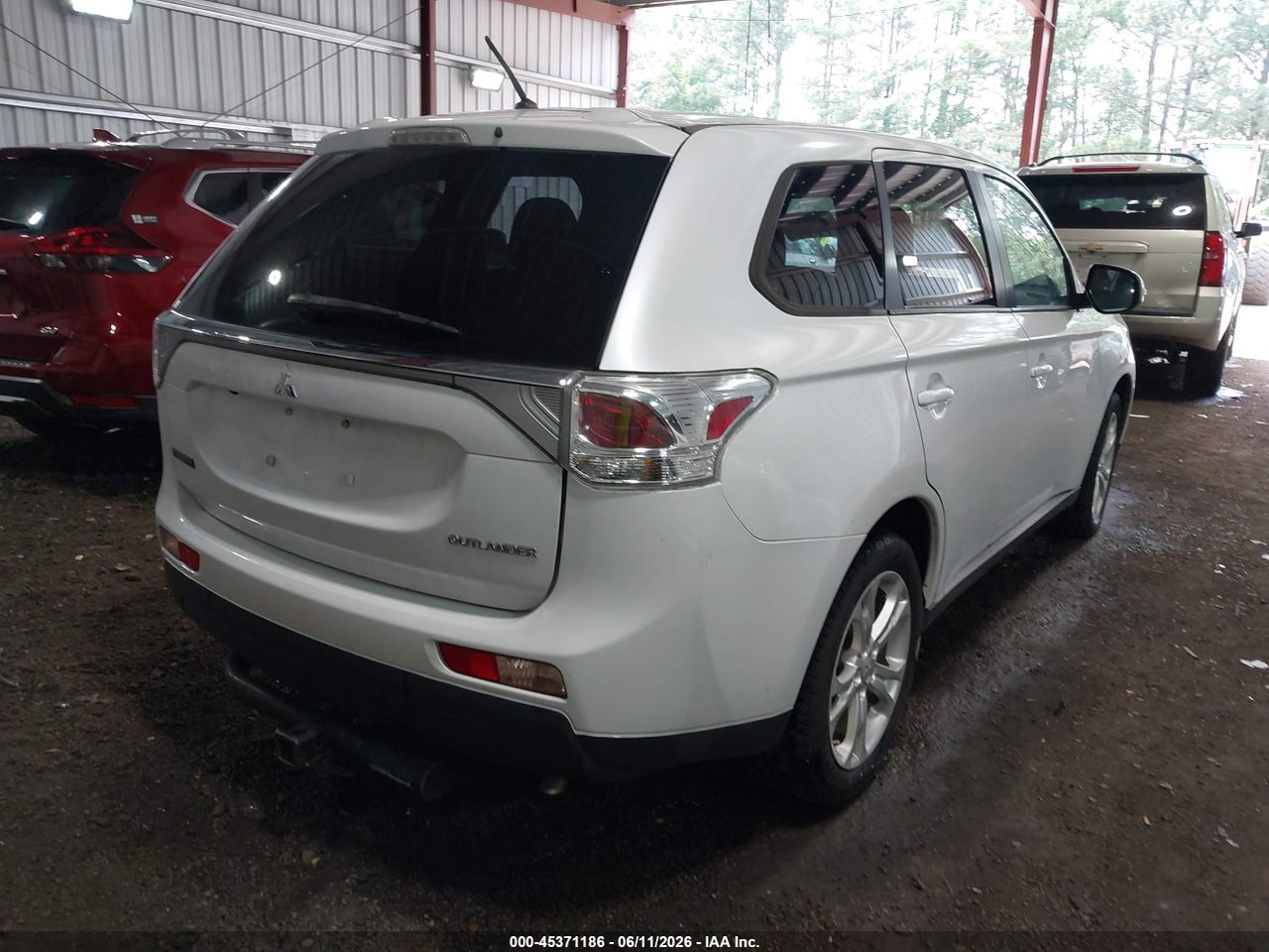 2014 MITSUBISHI OUTLANDER SE · 4/11