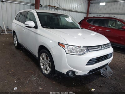 2014 MITSUBISHI OUTLANDER SE