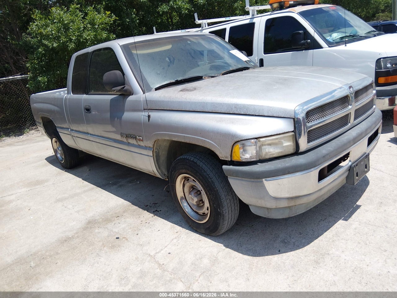 3B7HC13Y81G****** · 2001 DODGE RAM 1500 ST