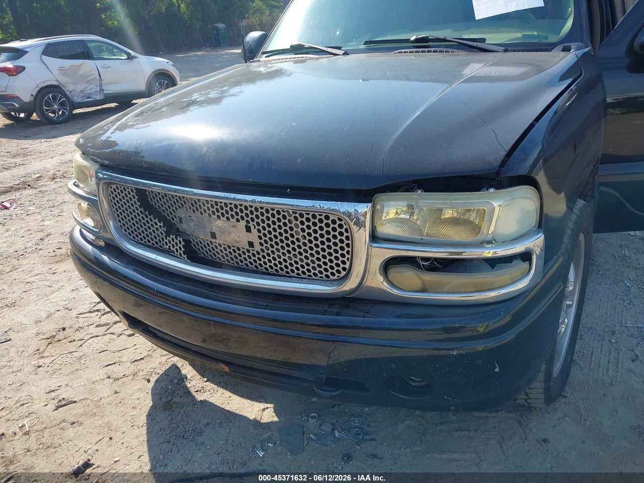 2004 GMC YUKON XL 1500 DENALI · 6/11
