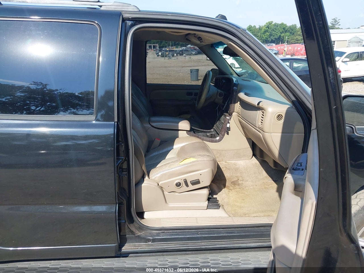 2004 GMC YUKON XL 1500 DENALI · 5/11
