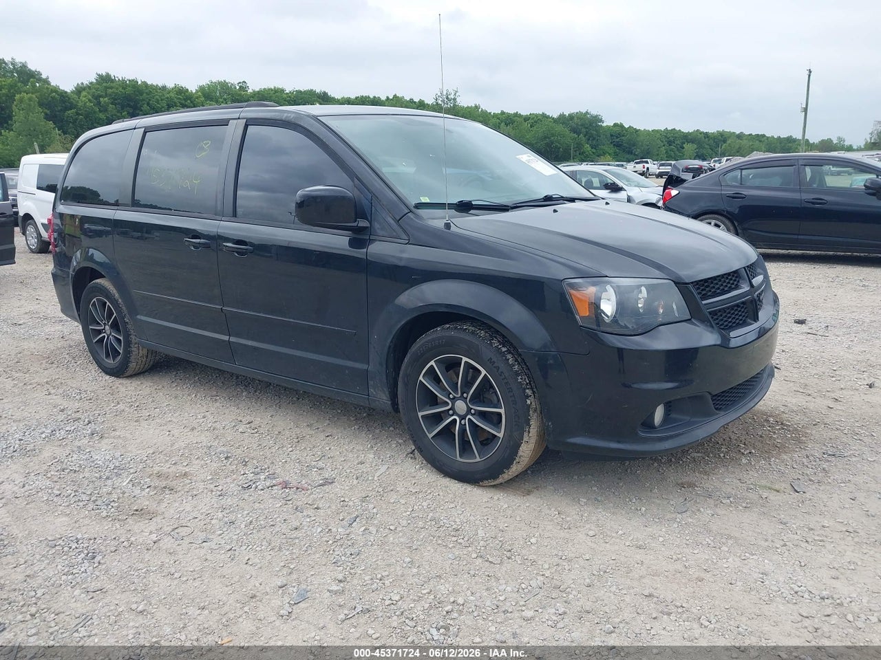 2C4RDGEGXFR****** · 2015 DODGE GRAND CARAVAN R/T