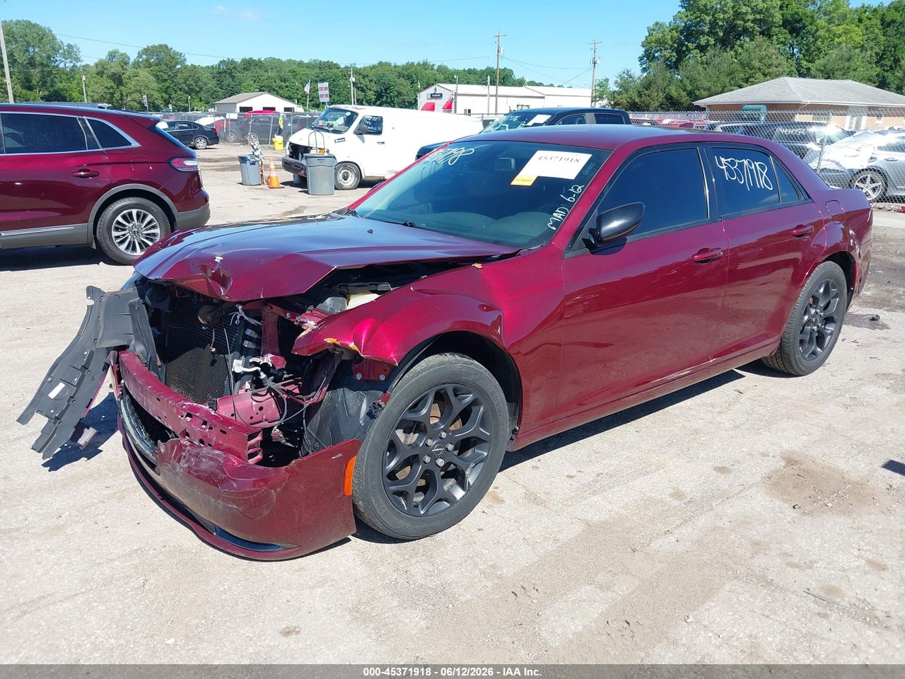 2019 CHRYSLER 300 TOURING AWD · 2/11