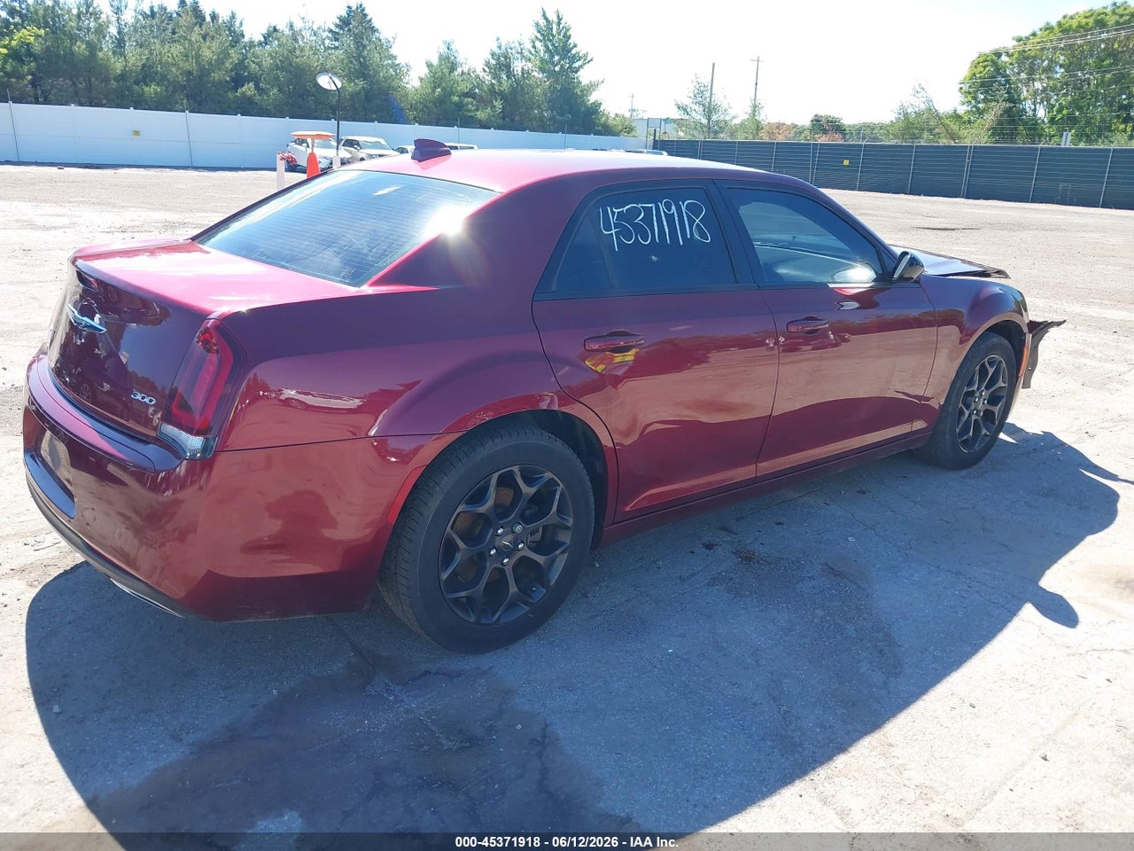2019 CHRYSLER 300 TOURING AWD · 4/11