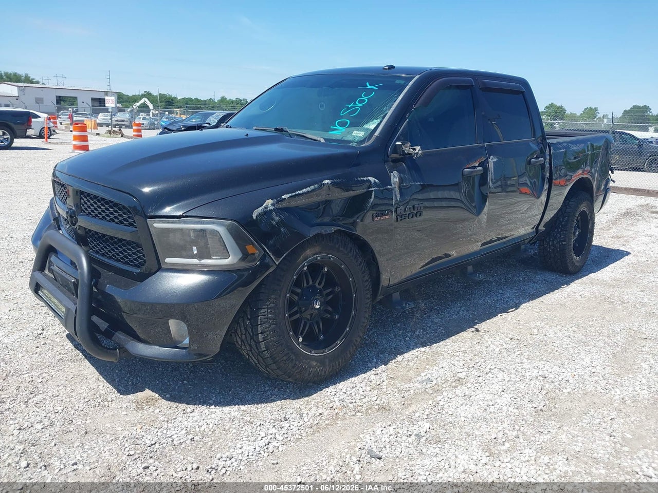 2017 RAM 1500 EXPRESS  4X4 5'7 BOX · 2/11