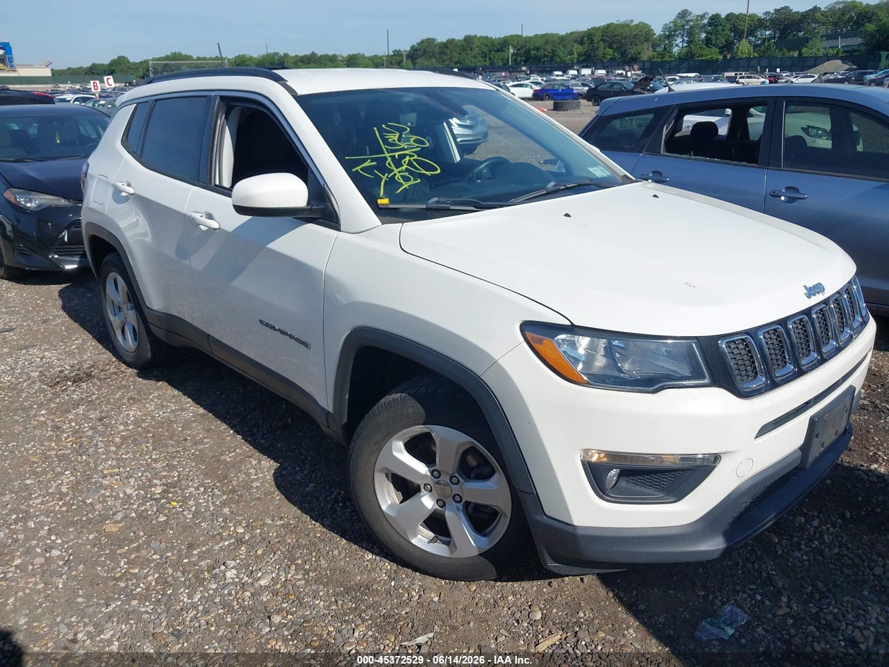 3C4NJDBBXKT****** · 2019 JEEP COMPASS LATITUDE 4X4
