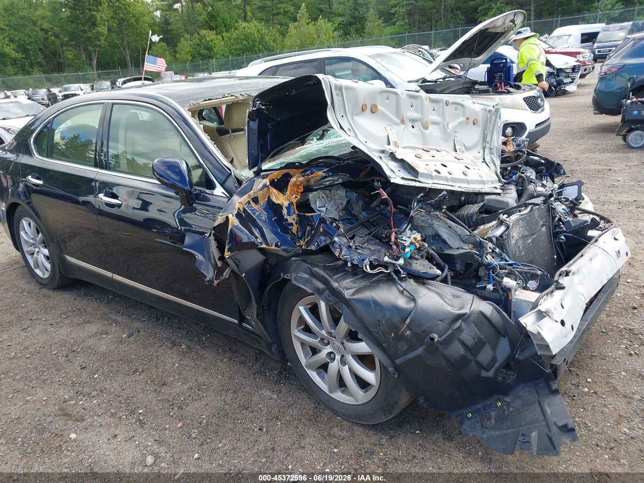 JTHBL46FX75****** · 2007 LEXUS LS 460