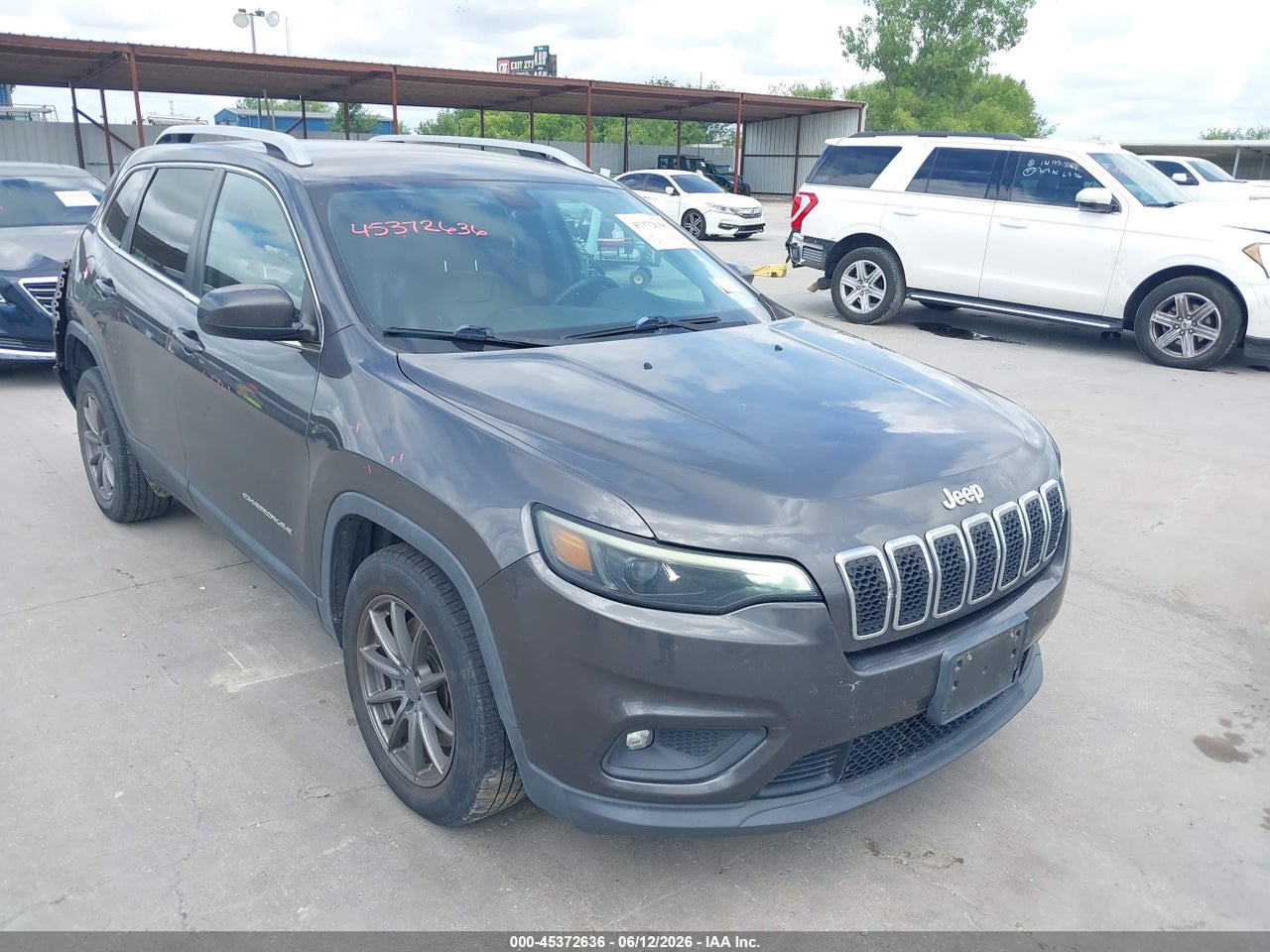 1C4PJLLB7KD****** · 2019 JEEP CHEROKEE LATITUDE PLUS FWD