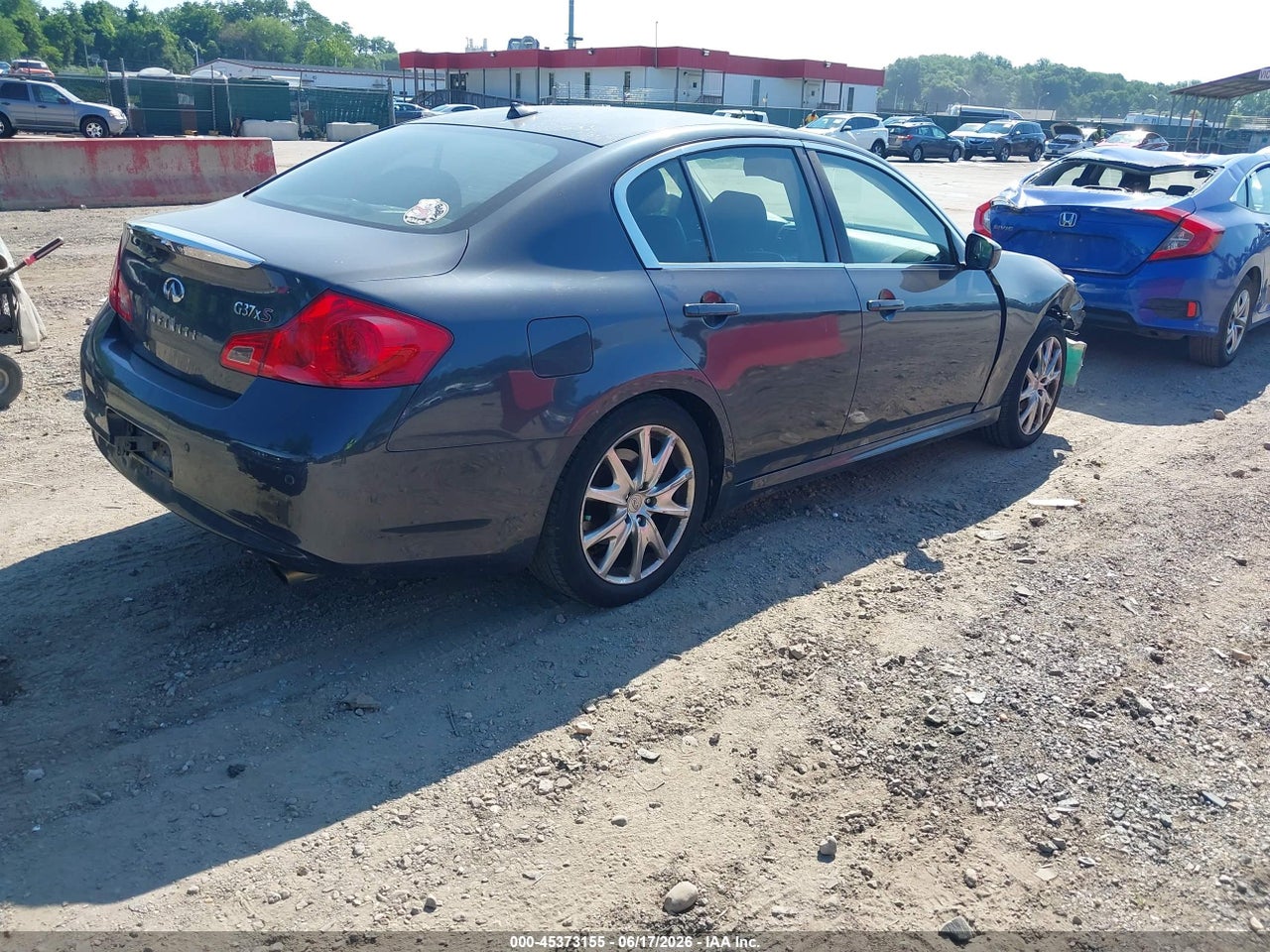 2012 INFINITI G37X · 4/11