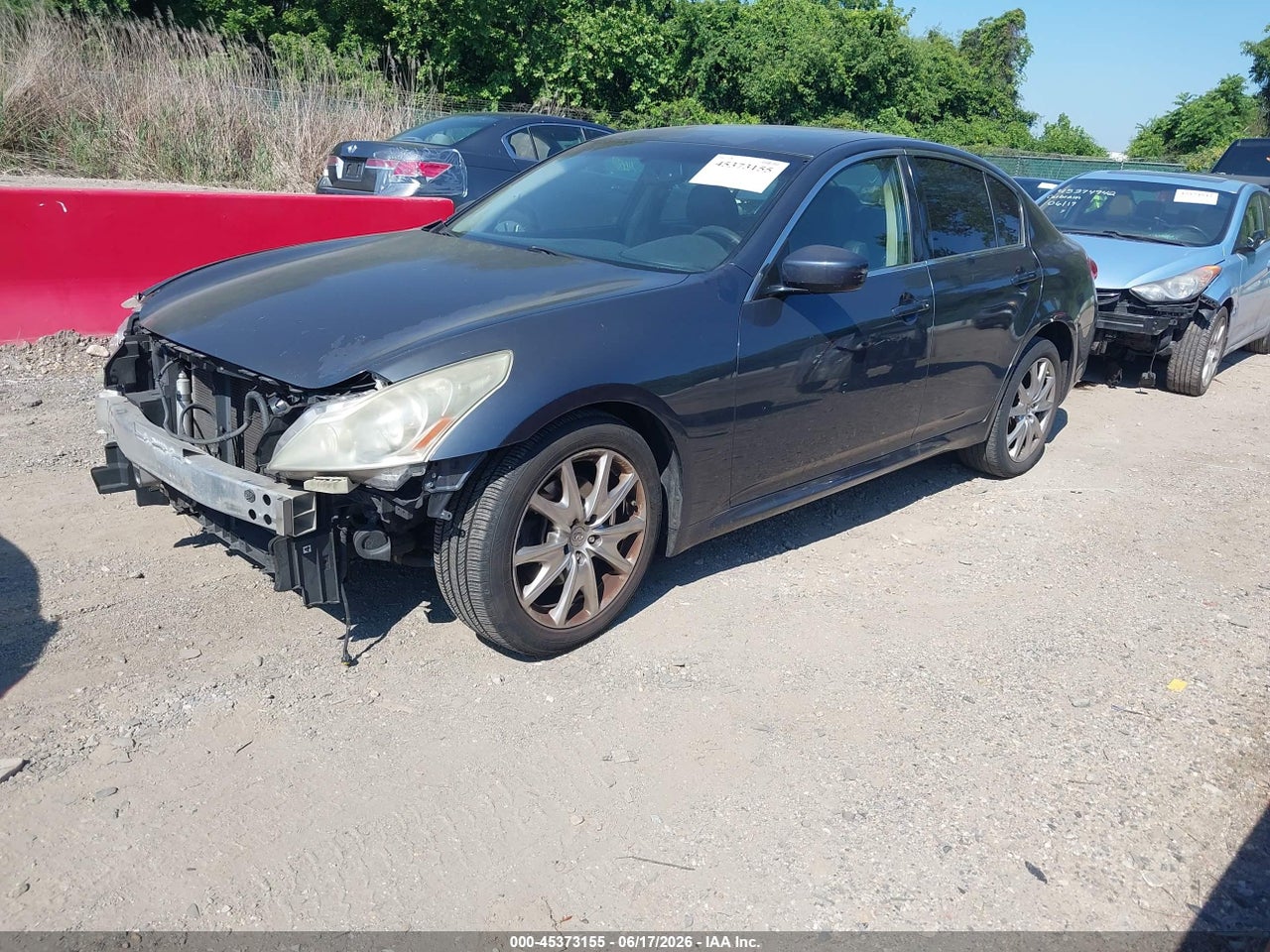 2012 INFINITI G37X · 2/11