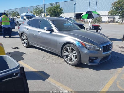 2015 INFINITI Q70 3.7