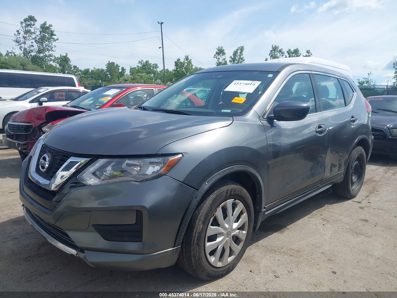 2018 NISSAN ROGUE S · 2/11