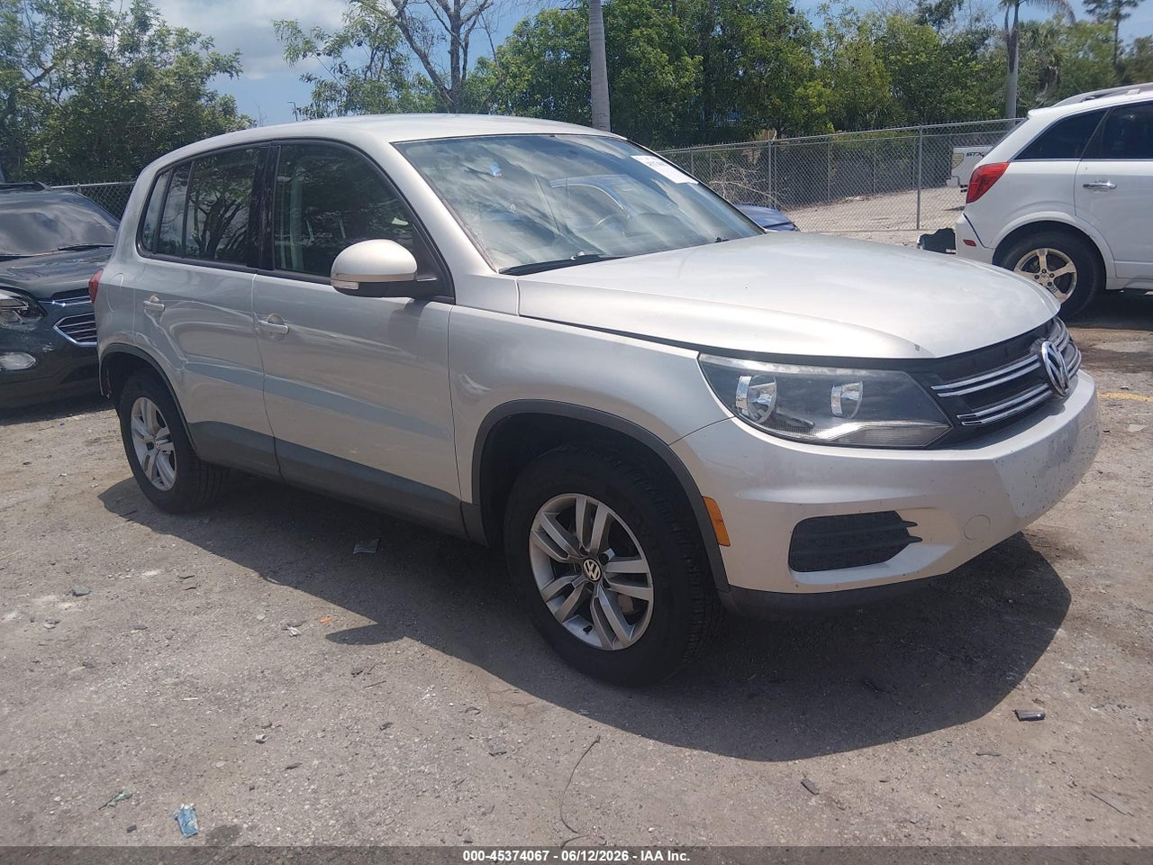 WVGAV3AX8DW****** · 2013 VOLKSWAGEN TIGUAN S