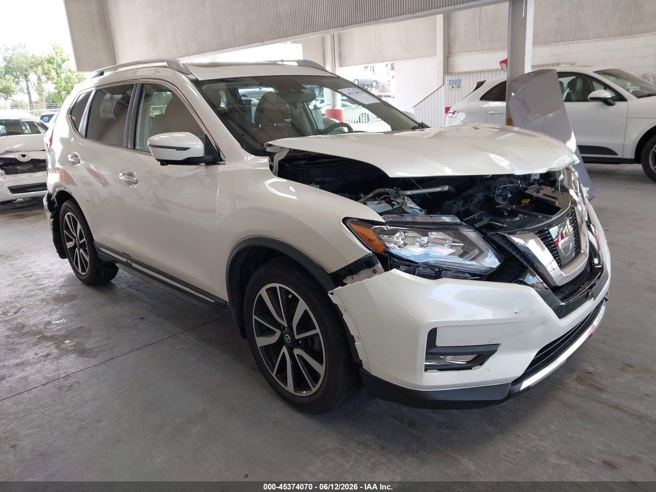 JN8AT2MT6HW****** · 2017 NISSAN ROGUE SL