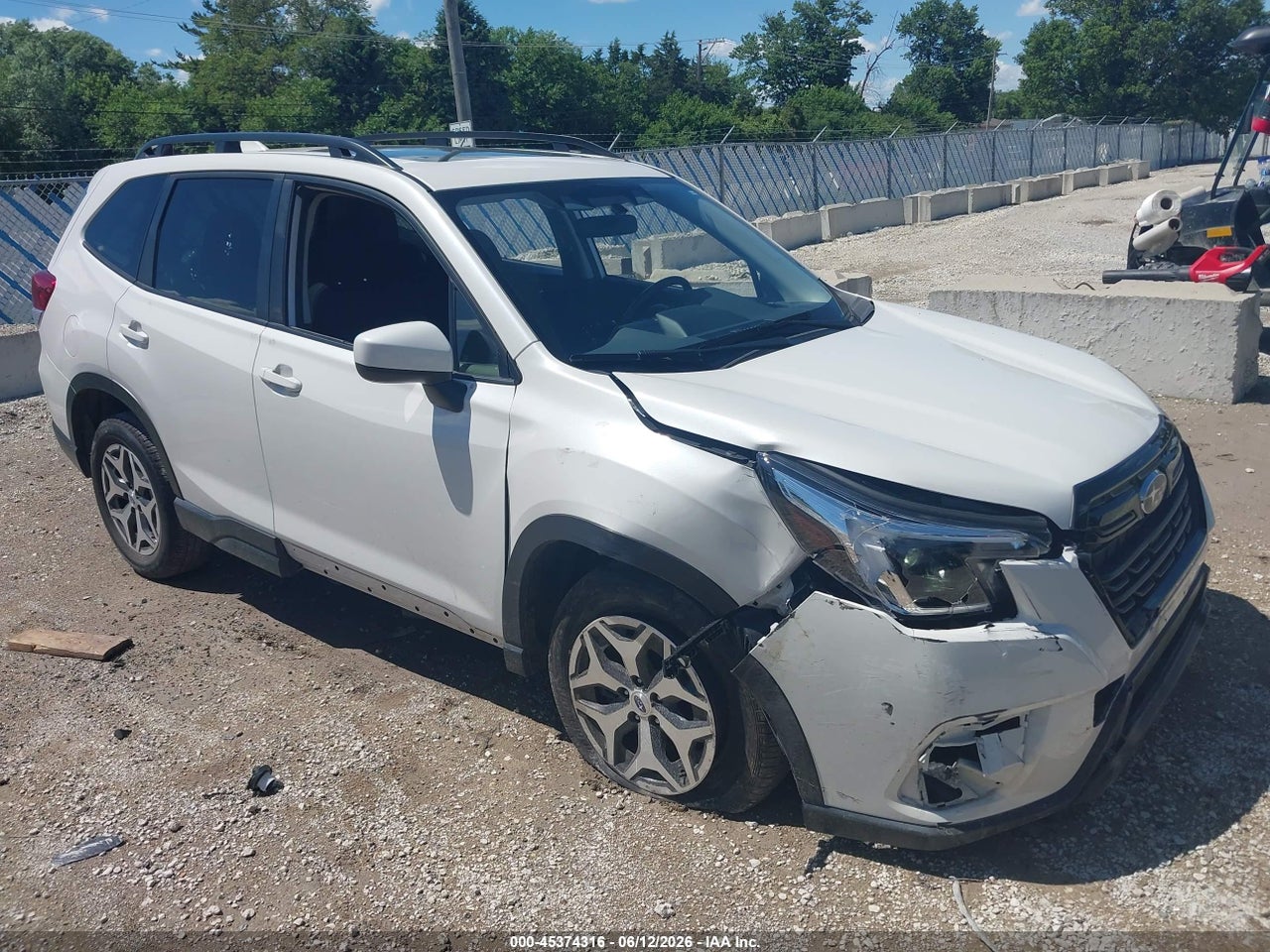 JF2SKADC6PH****** · 2023 SUBARU FORESTER PREMIUM